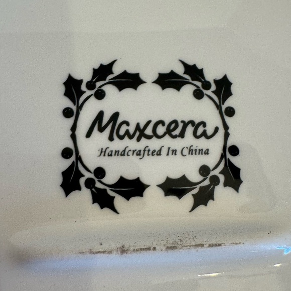 Maxcera SNOWVILLE Square Dinner Plate Winter Snowy Forest House Evergreen Set 2 - Picture 4 of 16